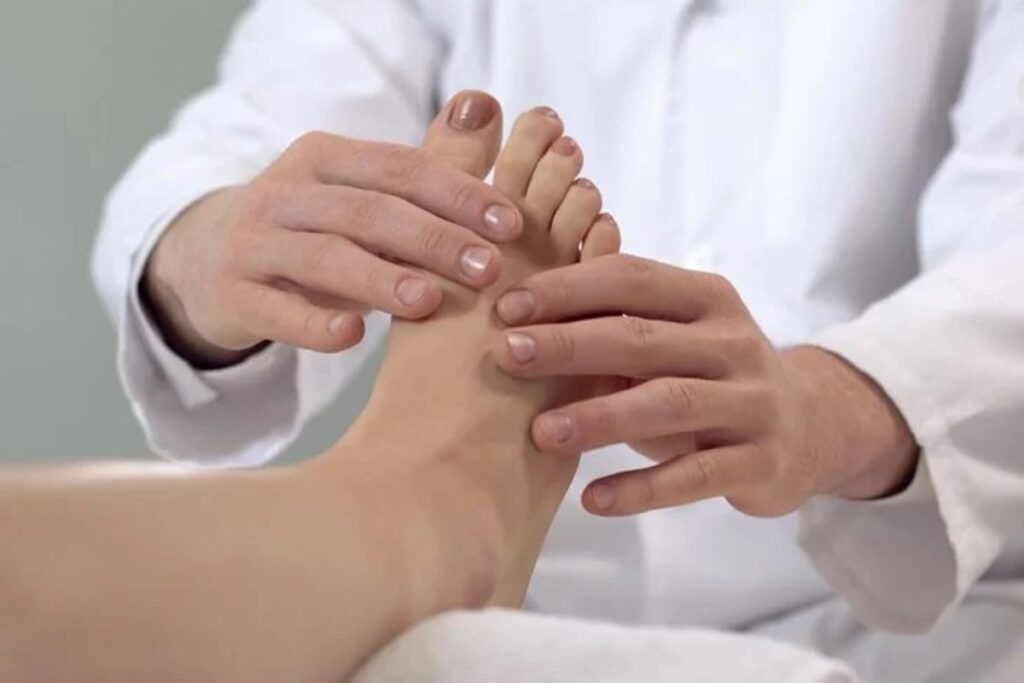 Toe Pain Causes – Comprehensive Guide & When to See a Doctor