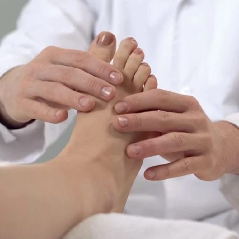 Toe Pain Causes – Comprehensive Guide & When to See a Doctor